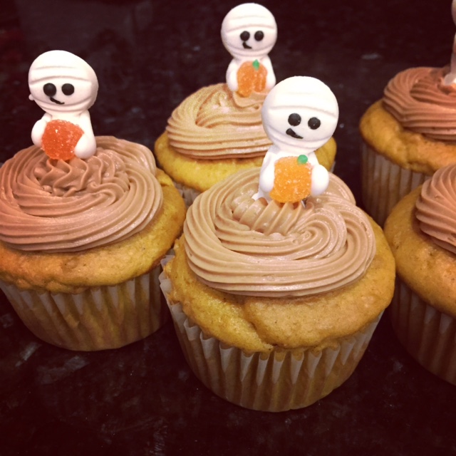 Pumpkin Cupcakes with Candy Apple Frosting